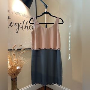 Gray&Pinkish Sleeveless Knee-Length Dress